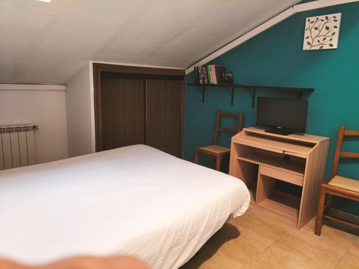 Hostal El Descanso มาดริด ภายนอก รูปภาพ